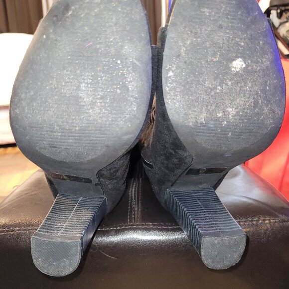 Liliana Lace Up Heel Boot - Picture 10 of 11